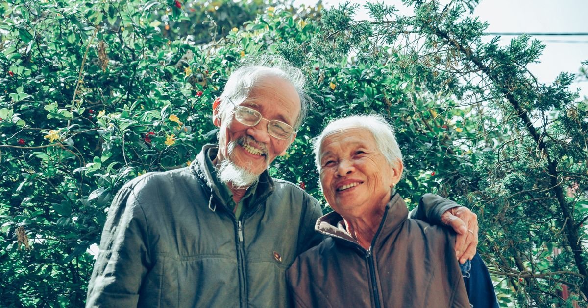 정원의 노부부, 기초연금 수급자격 관련 이미지